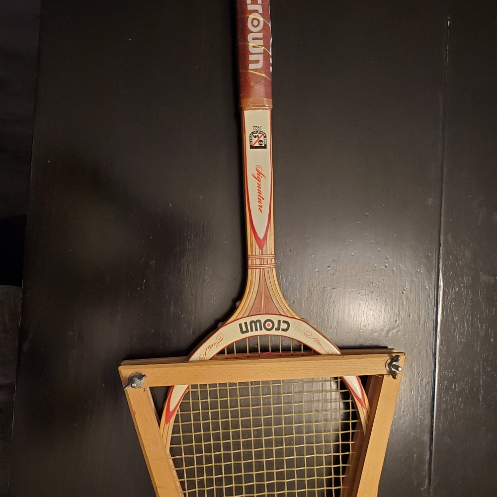 Crown signature racquet